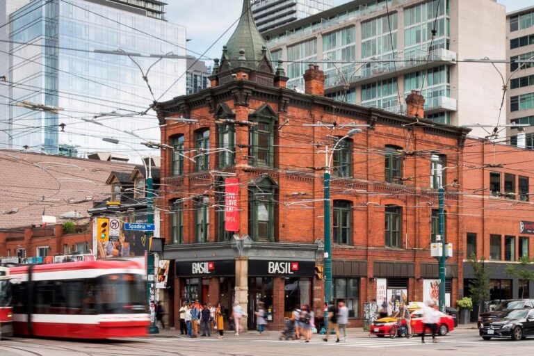 Read more about the article 441 Queen Street West & 163 Spadina Ave, Toronto